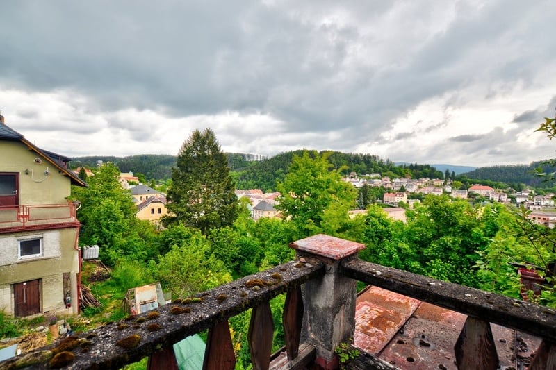 https://www.sreality.cz/detail/prodej/dum/rodinny/upice-upice-macharova/710521676